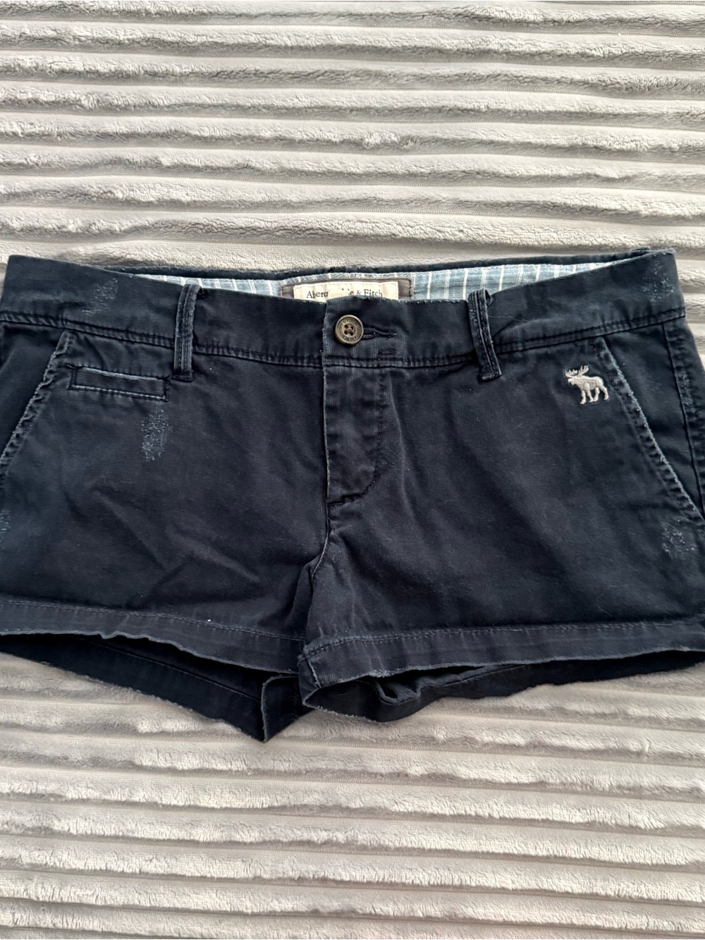 Abercrombie & Fitch Dark Navy Cotton Logo Shorts - Picture 2 of 5